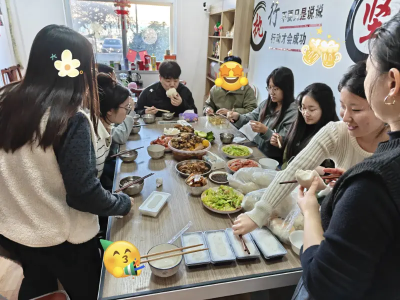 Kortəbii nahar davamlı ofis istiqrazları qurur